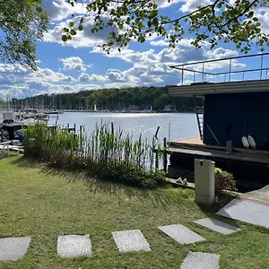 https://haus-direkt-am-see.find-berlin-hotels.com